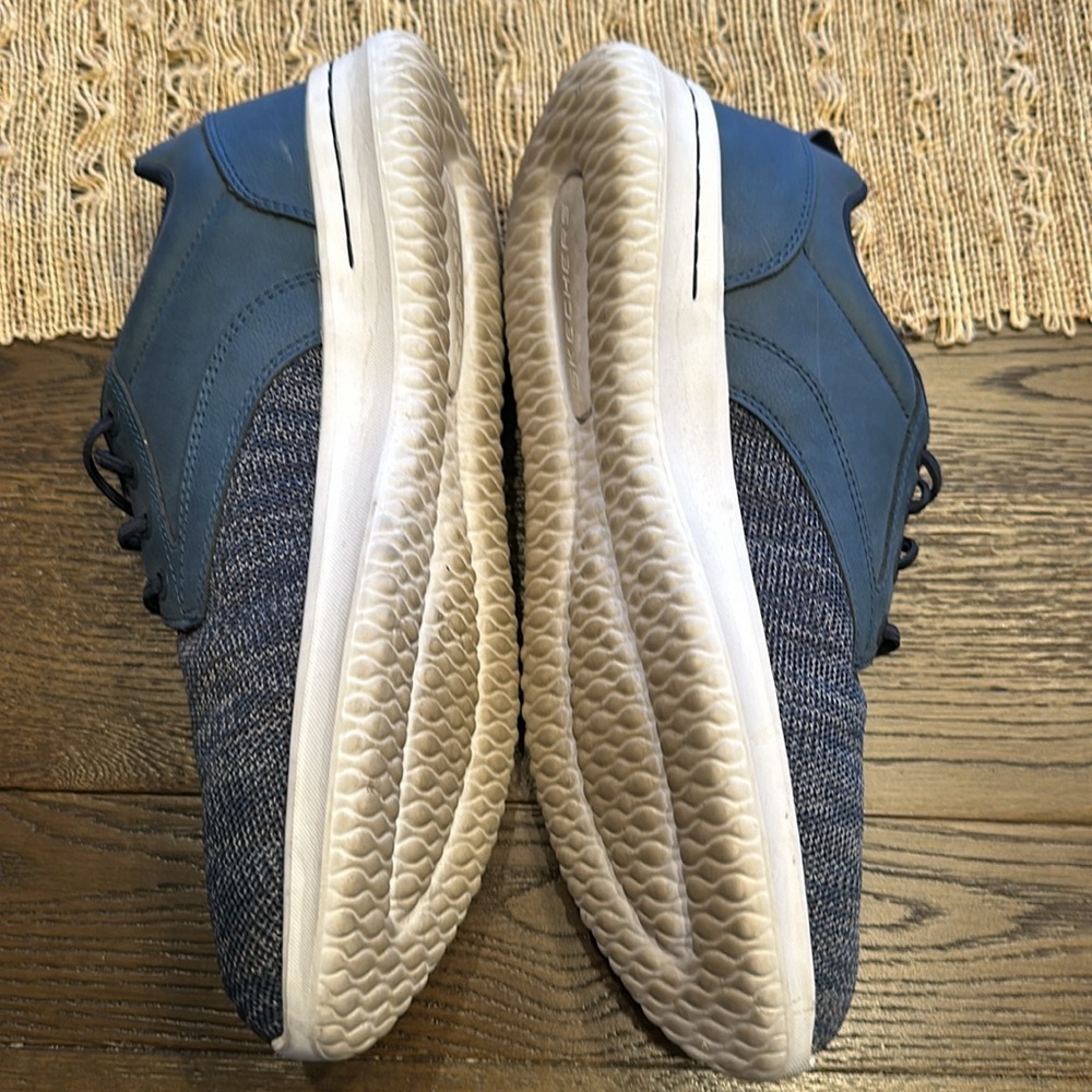 Skechers Classic Fit Air Cooled Memory Foam - Picture 2 of 5